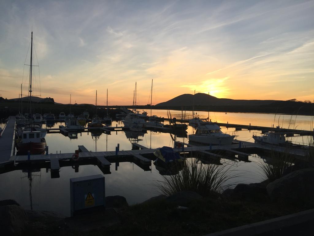 Quinlan & Cooke Boutique Townhouse And Qcs Seafood Restaurant Hotel Cahersiveen Eksteriør billede