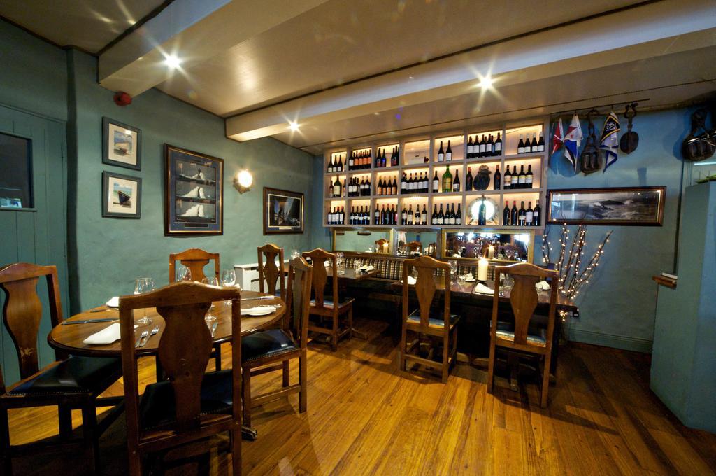 Quinlan & Cooke Boutique Townhouse And Qcs Seafood Restaurant Hotel Cahersiveen Eksteriør billede